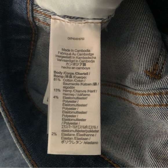 Madewell 10" High-Rise Skinny Crop Jeans in Welling Wash: Summerweight Edition - Picture 6 of 7